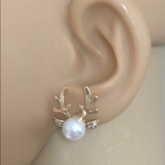 Pearl Reindeer Earrings - Picture 6 of 8
